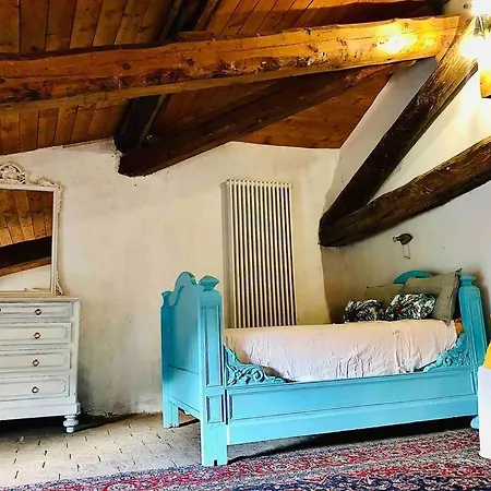 Cento Giorni Dall'artista Chalet *