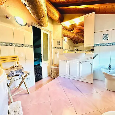 Cento Giorni Dall'artista Chalet *